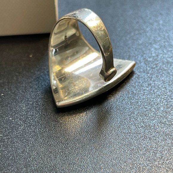 Unique Ring - Sterling Silver with Shell inlay - Picture 3 of 4